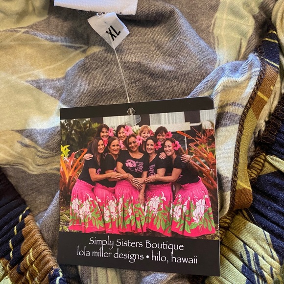 Simply Sisters Dress - Picture 2 of 2